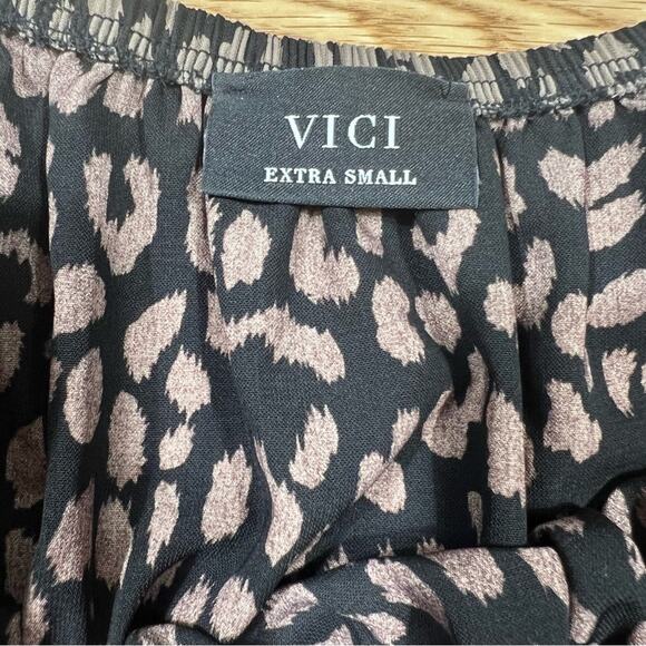 Vici Leopard Off the Shoulder Flared Sleeve Mini Dress Size XS - Picture 4 of 10